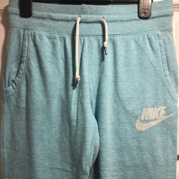 Nike joggers cropped - Picture 2 of 3